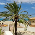Alohamakani Beachhouse *