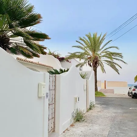 Alohamakani Beachhouse *
